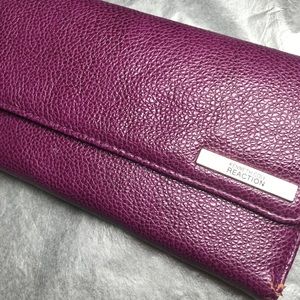 Kenneth Cole NEW Purple Clutch Wallet